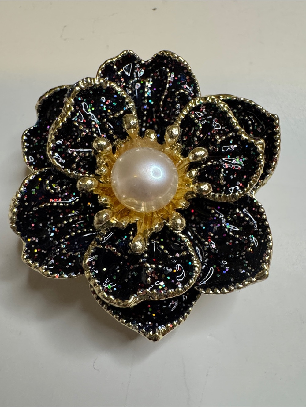 Elegant Black Flower Brooch/Pendant with Real Pearl Center